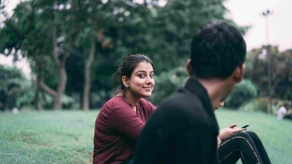 10 Signs a Shy Guy Is in Love With You
